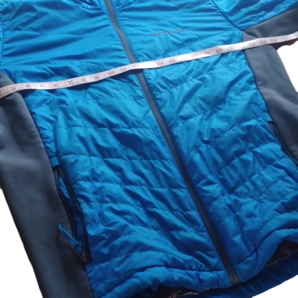 Columbia Omni heat lightweight  but warm  fall/ winter jacket. Size large. - Picture 12 of 14